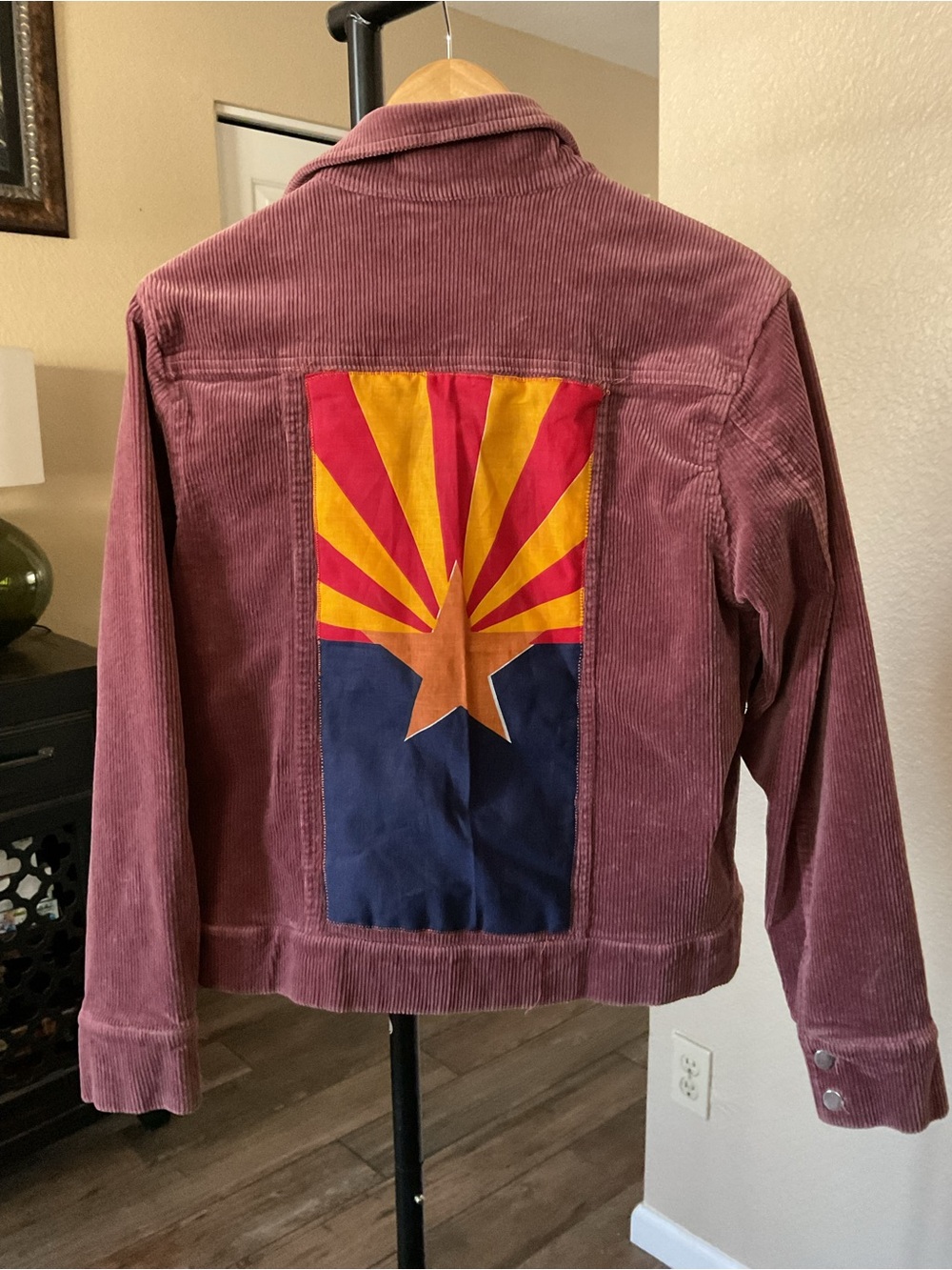 🌞✨AZThriftsoul Summer Reset Sale!⭐️🌵 corduroy rose AZ flag jacket